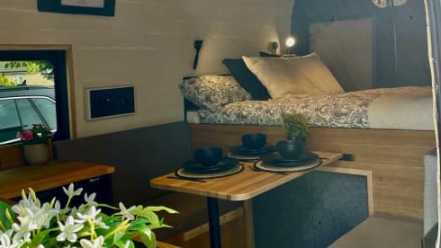 The Wondering Boxer – 3 berth 2016 Peugeot Boxer campervan.