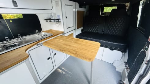 Obi-Van – 4 berth VW Star Wars Themed Lifted 4 x 4 Campervan
