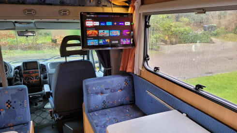 6p Fiat Dethleffs with air conditioning and large bicycle rack 