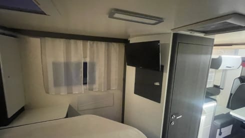 Leie Mobilhome – 4p Roller Team semi-integrated uit 2020