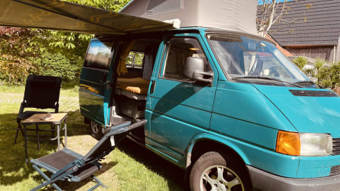 4p Volkswagen campervan from 1995
