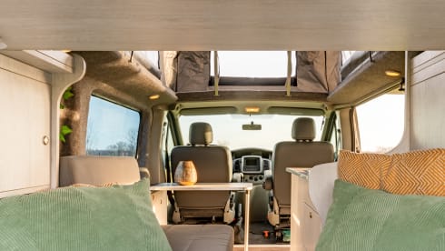 Roza – 4p Renault Camperbus from 2011 - suitable for almost any adventure!