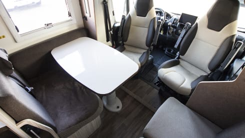 T-Loft 450 – Camper Semintegrale 4 posti Elnagh T-Loft 450 - 6,99 mt. 