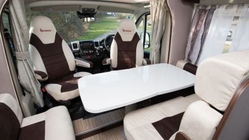 Beni – 3 berth Benimar semi-integrated from 2017