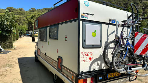 Karel Appel – Eye-catcher alcove camper from 1991