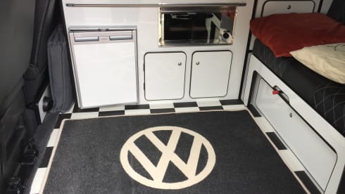 Camper King – 4 berth Volkswagen campervan from 2014