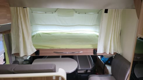 Spacious 4 person family camper Fiat Chausson