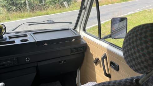 T3 Erwin  – 2 a 3p Volkswagen Campervan. 