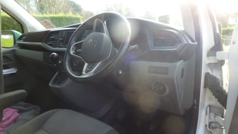 Betsy – Betsy the VW Campervan from 2023 sleeps 4