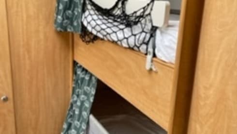 Fresh and complete family camper with bunk beds