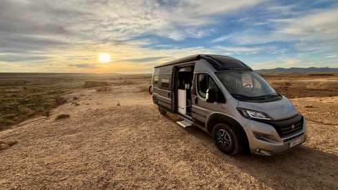 BumbleBee – 4p Adria Mobil bus uit 2024