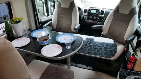 Chausson 6, Bus Camper 6 Mtr With Sleeping Lifting Roof, Up To 6 Pers Sleep!!