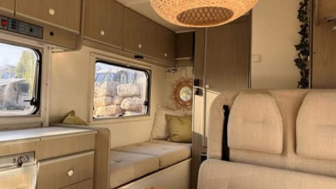 The Wandering Star – Fiat 5beds 4seater solar panels