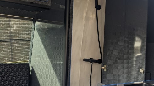 Luxury adventurer with large garage. – Mercedes Sprinter Campervan - Shower - Huge Garage - Off Grid