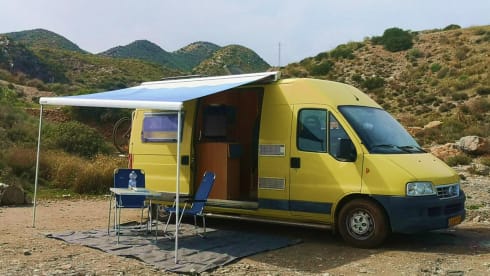 Cozy and convenient bus to travel through Europe