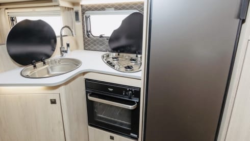 Luxury Motorhome 4-5 berth (2 lounges) lots of fun