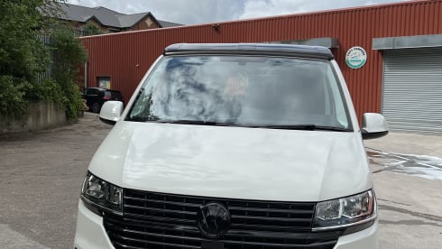 Penny – Luxury High Specification Family VW T6.1 4 Berth Campervan