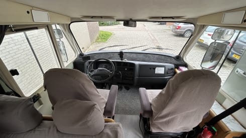 Camperkatwijk – Hymer B644