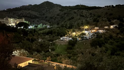 Adria Coral 670 met lengtebedden. Met alles erop en eraan! 