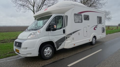 4/5p Eura Mobil Semi-Integrated camper