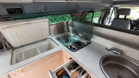 Ford nugget – Klaar voor een mooie reis: Ford nugget 4p 2007 campervan