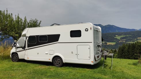 4p Sunlight semi-integrated Adventure from 2024