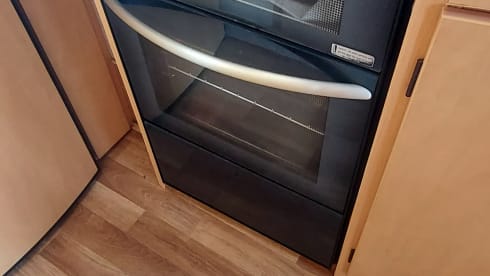 Gypsy – VW Crafter 2 Schlafplätze. Ideal gelegen für Südwestengland