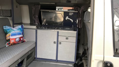 Road trip - VW T4 California with fixed sleeping roof