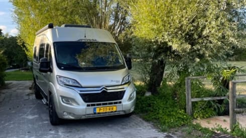 Gouden koets – An almost new Possl 2Win Plus camper from 2020, Euro6 and 141 hp