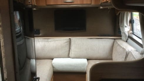 Hopper – 2 berth 2 seater Campervan