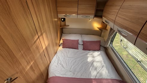 Betty – Immaculate condition 4 Berth Family Motorhome 