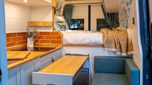 CamperHan  – CamperHan! 2020 VW Crafter, auto, newly converted 4 berth with pop top 