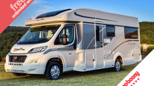 LUX 6 berth & 5 seatbelts – WiFi, 2 TV's, Pets ✅, Bikes ✅, Table & Chairs