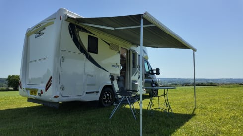 Geräumiges Wohnmobil mit 4 Schlafplätzen – unter 7 m