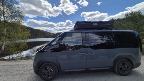 Pia – Camper elettrico Kia PV 5 per 2 persone