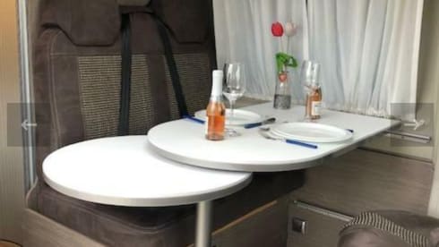 Luxury Pössl bus camper 640 with length beds