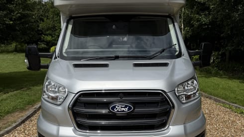 Safari – 4 berth Roller Team semi-integrated from 2025
