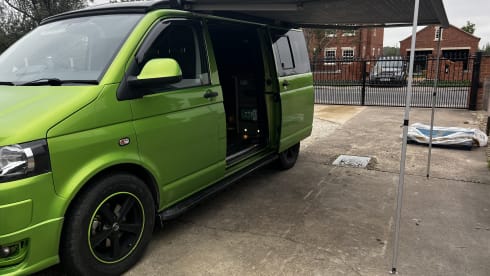 Eye-Catching 4 berth VW T5.1 Camper van 