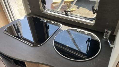 2p Sunlight semi-integrated uit 2021