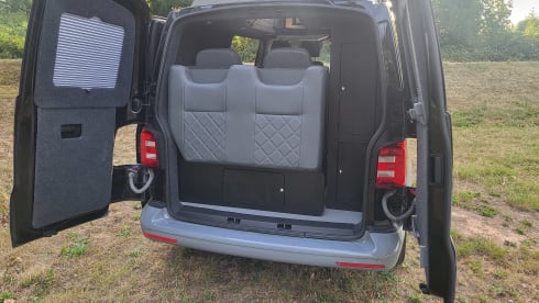 Rosie – 4 berth Volkswagen campervan from 2017