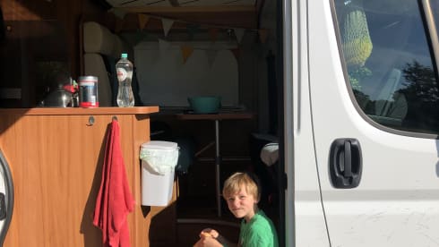 Modern family camper with 4 fixed beds and plenty of storage space
