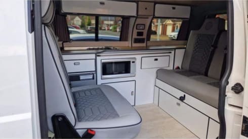 FloRider  – 4 berth Volkswagen campervan from 2018