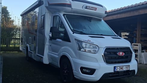 Viervoeter mee op vierwielen – 4p Challenger semi-integrated from 2023