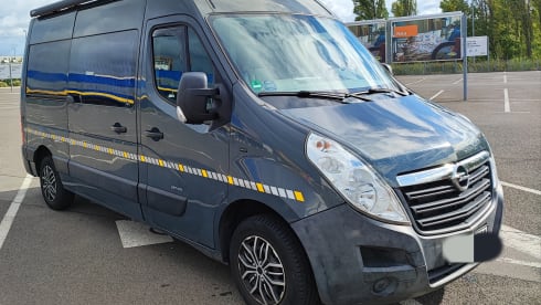 Brutus  – Opel Movano Camper Conversion (Renault Master) 1.80x2.00m Bed