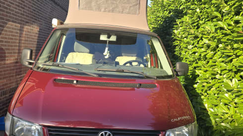 4p Volkswagen campervan uit 2000