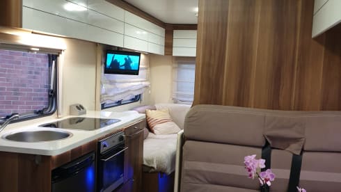Rolly – 6 berth Roller Team alcove from 2015