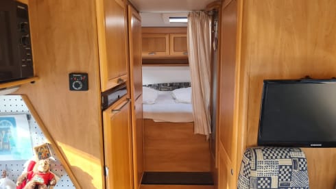 6 person family-friendly Hymer B644G
