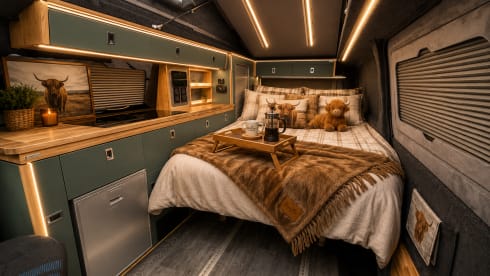 LoraLee – Ford-Campingbus mit 4 Schlafplätzen ab 2026