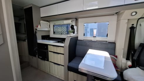 Ons Hotel op wielen V2.0! – Adria Compact Automatic 2 persons - built in 2019
