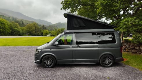 Gray – VW T6 Campervan - 4 Berth